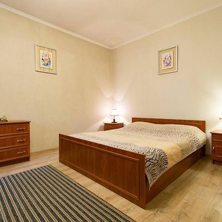 Nadezhda Apartment On Nauryzbay Batyra 37/1 Almaty Exteriér fotografie